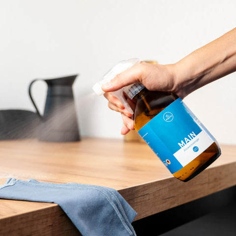 Allzweckreiniger MAIN-Anwendung-Esstisch3