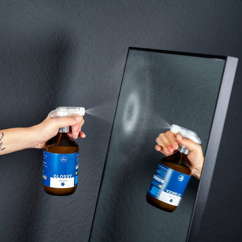 GLOSSY-Anwendung-Spiegel