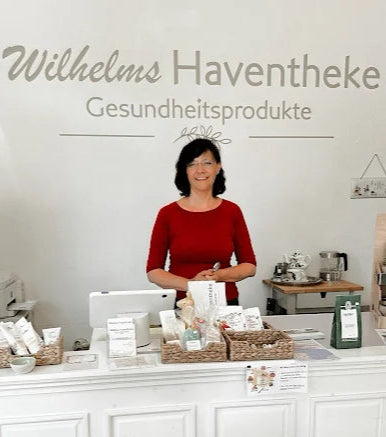 Wilhelms Haventheke Bettina Weisheit, Apothekerin